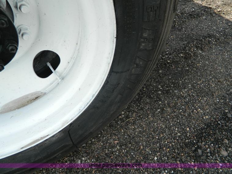 image for item K8072 2003 Mack CV713 dump truck