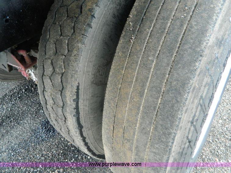 image for item K8072 2003 Mack CV713 dump truck