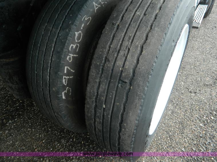 image for item K8072 2003 Mack CV713 dump truck