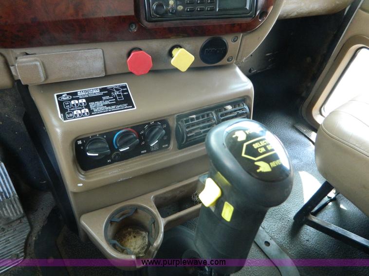 image for item K8072 2003 Mack CV713 dump truck