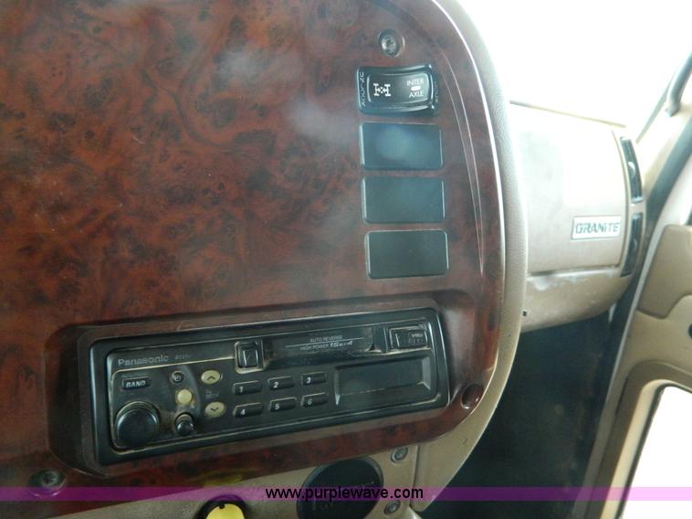 image for item K8072 2003 Mack CV713 dump truck