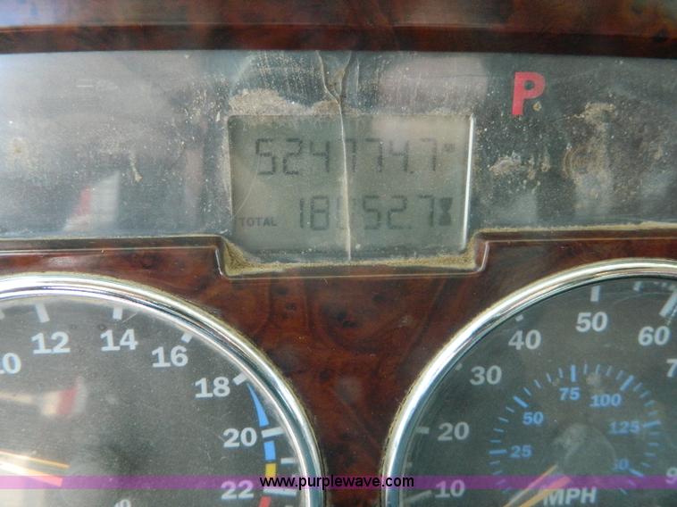 image for item K8072 2003 Mack CV713 dump truck