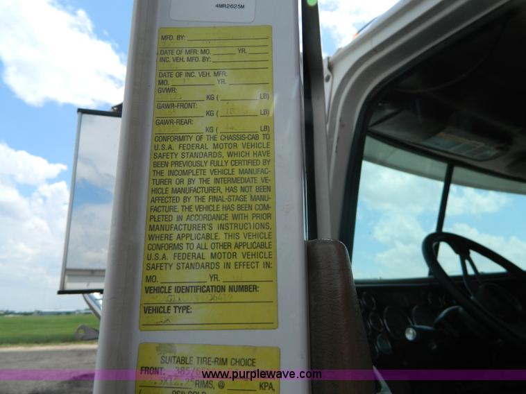 image for item K8072 2003 Mack CV713 dump truck