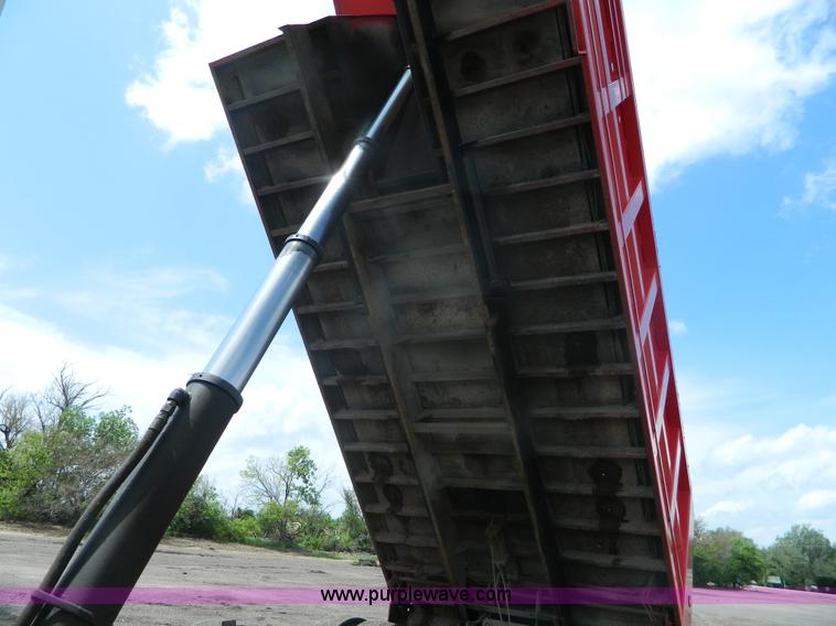 image for item K8072 2003 Mack CV713 dump truck