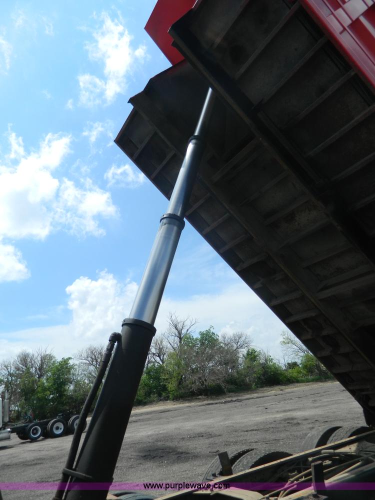 image for item K8072 2003 Mack CV713 dump truck