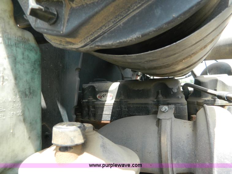 image for item K8072 2003 Mack CV713 dump truck