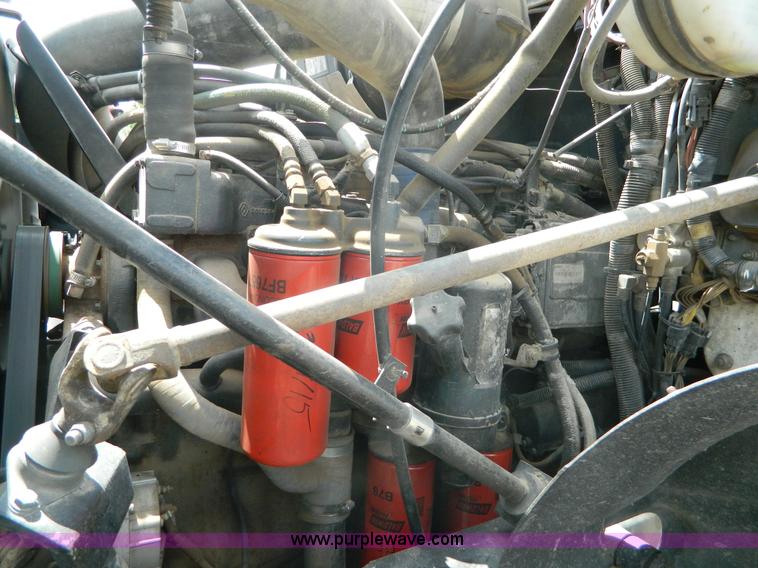 image for item K8072 2003 Mack CV713 dump truck