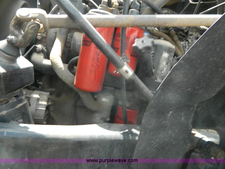 image for item K8072 2003 Mack CV713 dump truck