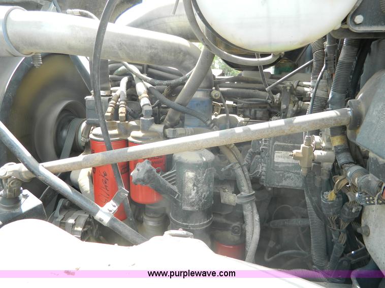 image for item K8072 2003 Mack CV713 dump truck