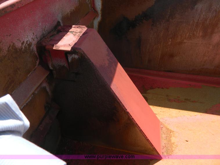 image for item K8072 2003 Mack CV713 dump truck