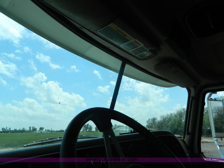 image for item K8072 2003 Mack CV713 dump truck