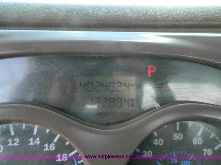 image for item K8073 2004 Mack CH613 semi truck