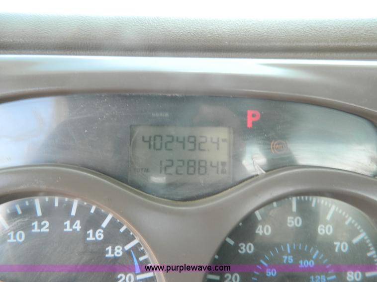 image for item K8073 2004 Mack CH613 semi truck