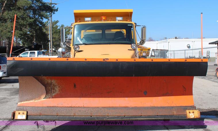 image for item K8763 1999 Freightliner FL80 dump truck
