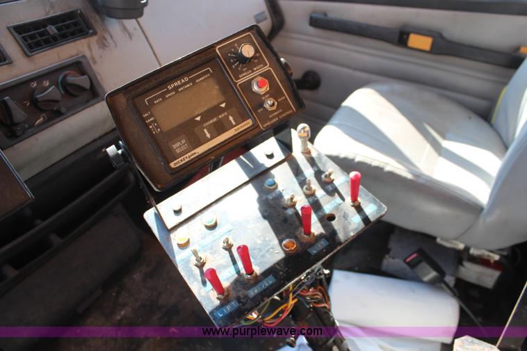 image for item K8763 1999 Freightliner FL80 dump truck