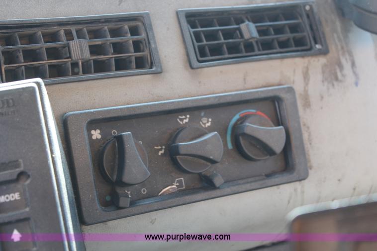 image for item K8763 1999 Freightliner FL80 dump truck