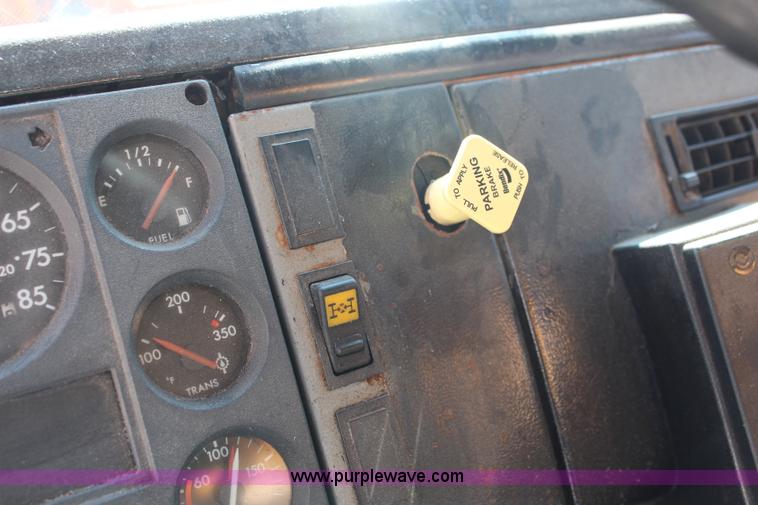 image for item K8763 1999 Freightliner FL80 dump truck
