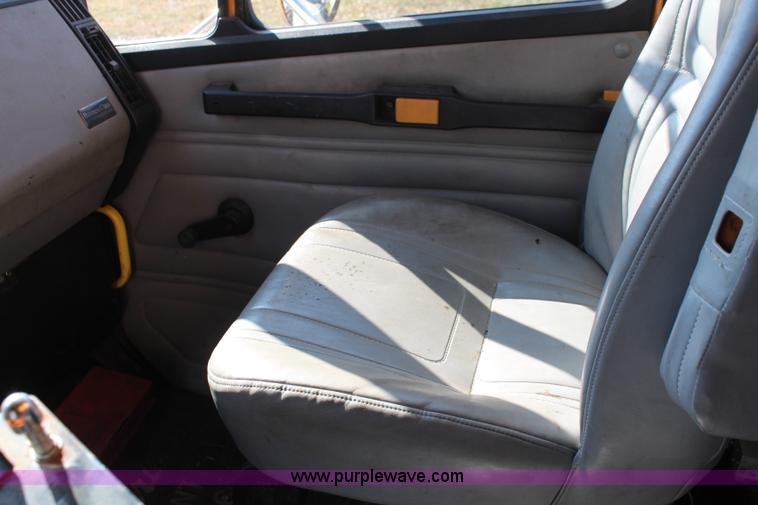 image for item K8763 1999 Freightliner FL80 dump truck