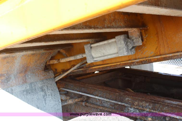 image for item K8763 1999 Freightliner FL80 dump truck