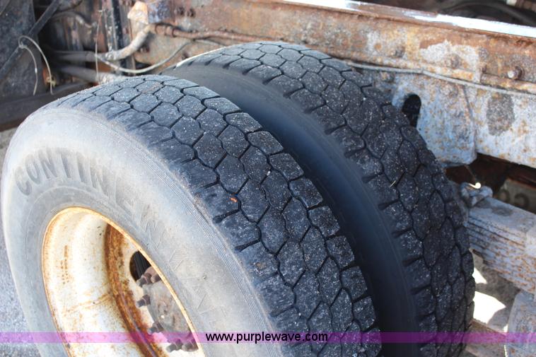 image for item K8763 1999 Freightliner FL80 dump truck