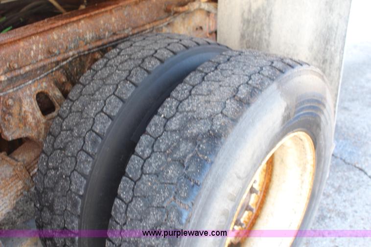 image for item K8763 1999 Freightliner FL80 dump truck