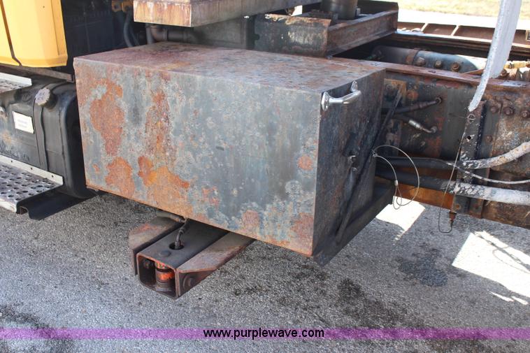 image for item K8763 1999 Freightliner FL80 dump truck