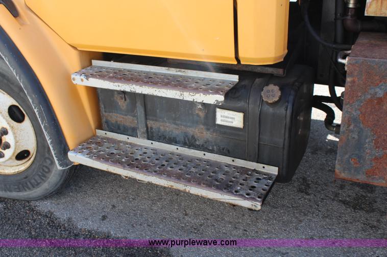 image for item K8763 1999 Freightliner FL80 dump truck