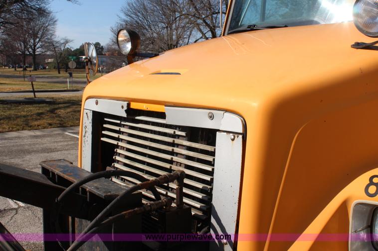 image for item K8763 1999 Freightliner FL80 dump truck