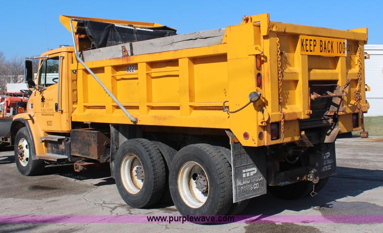 image for item K8764 1999 Freightliner FL80 dump truck