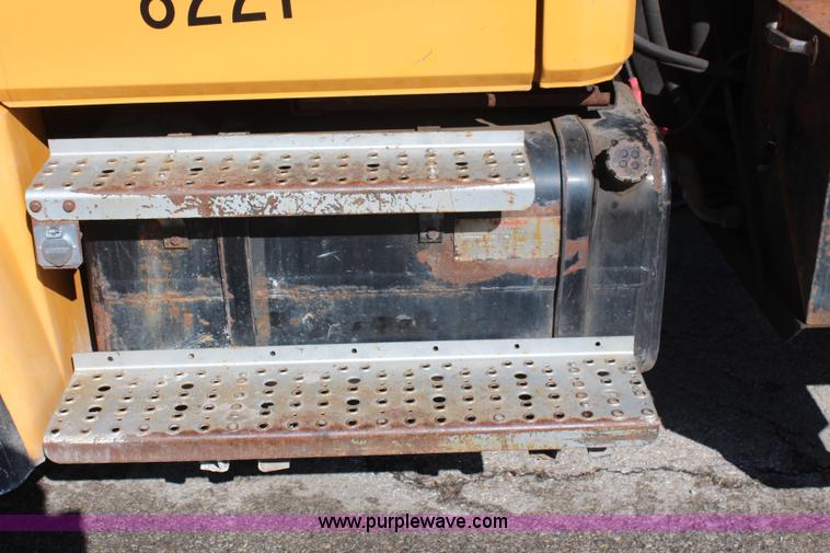 image for item K8764 1999 Freightliner FL80 dump truck