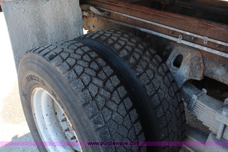 image for item K8764 1999 Freightliner FL80 dump truck