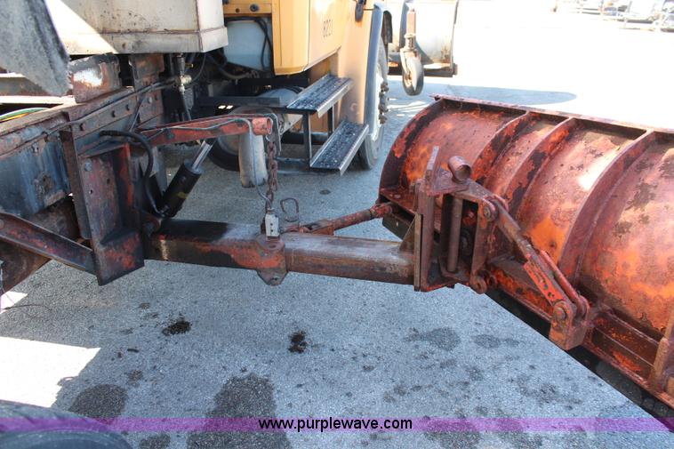 image for item K8764 1999 Freightliner FL80 dump truck