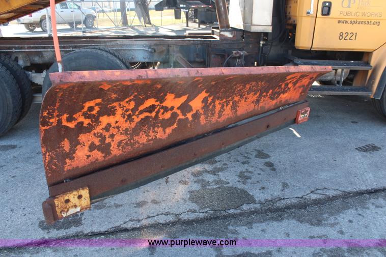 image for item K8764 1999 Freightliner FL80 dump truck