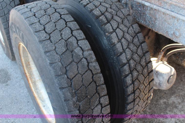 image for item K8764 1999 Freightliner FL80 dump truck