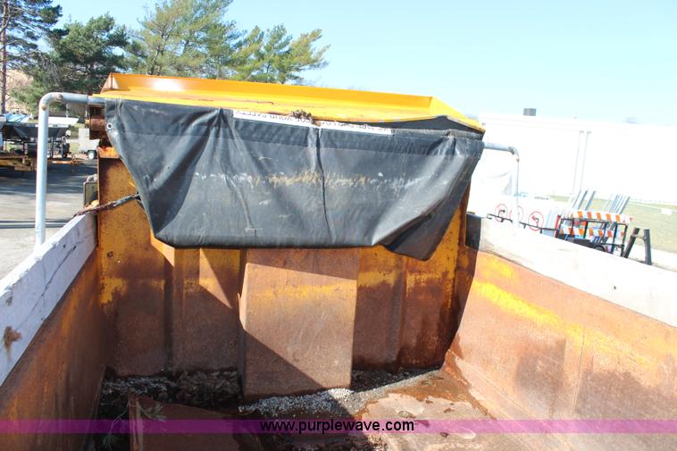 image for item K8764 1999 Freightliner FL80 dump truck