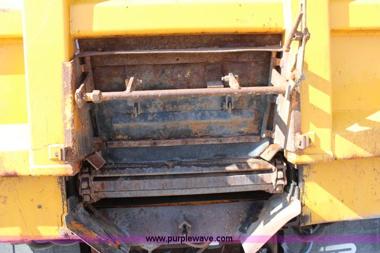 image for item K8764 1999 Freightliner FL80 dump truck