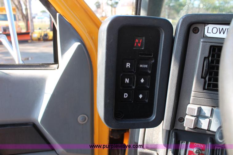 image for item K8765 1999 GMC C8500 dump truck