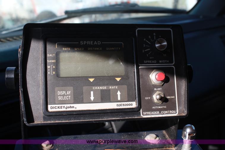 image for item K8765 1999 GMC C8500 dump truck