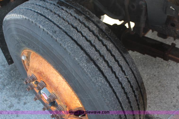 image for item K8765 1999 GMC C8500 dump truck