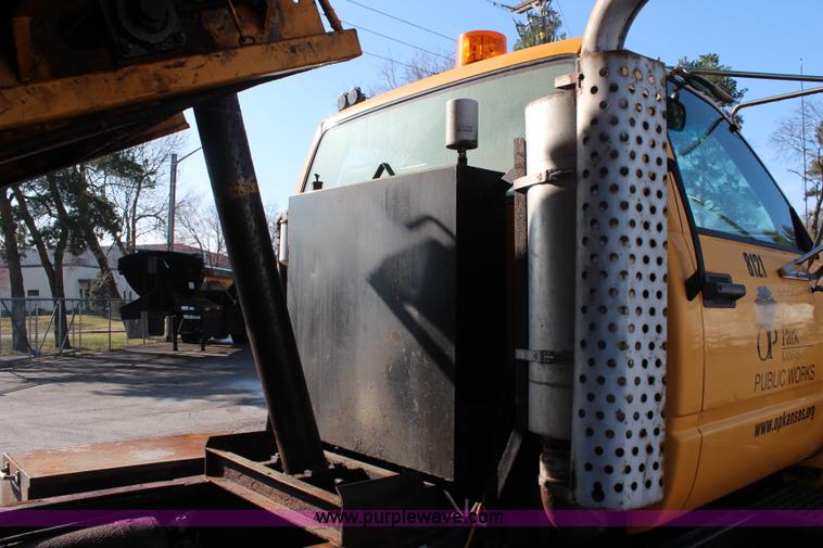 image for item K8765 1999 GMC C8500 dump truck