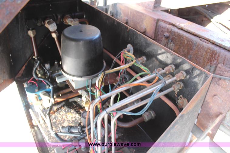 image for item K8765 1999 GMC C8500 dump truck