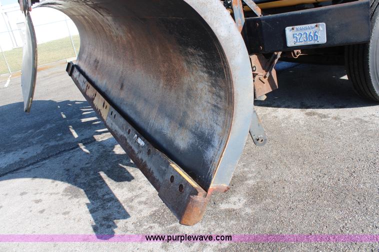 image for item K8765 1999 GMC C8500 dump truck