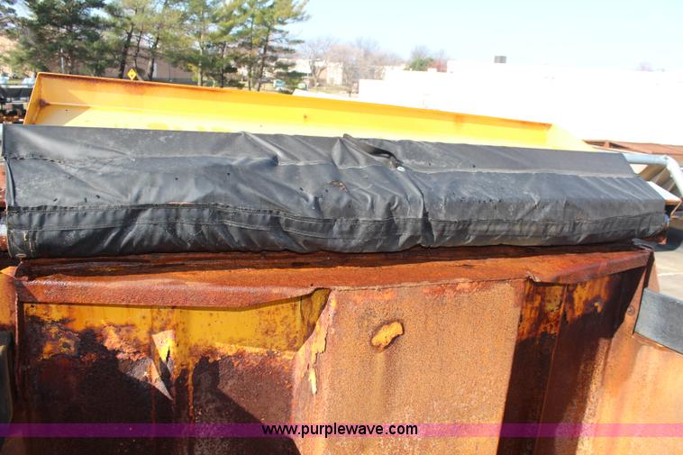 image for item K8765 1999 GMC C8500 dump truck