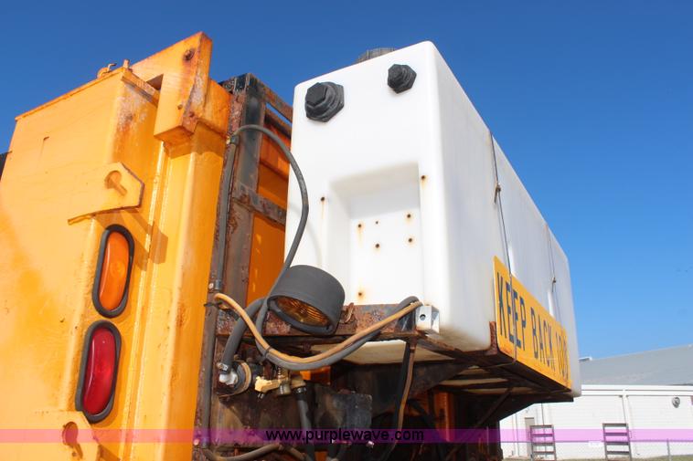 image for item K8765 1999 GMC C8500 dump truck