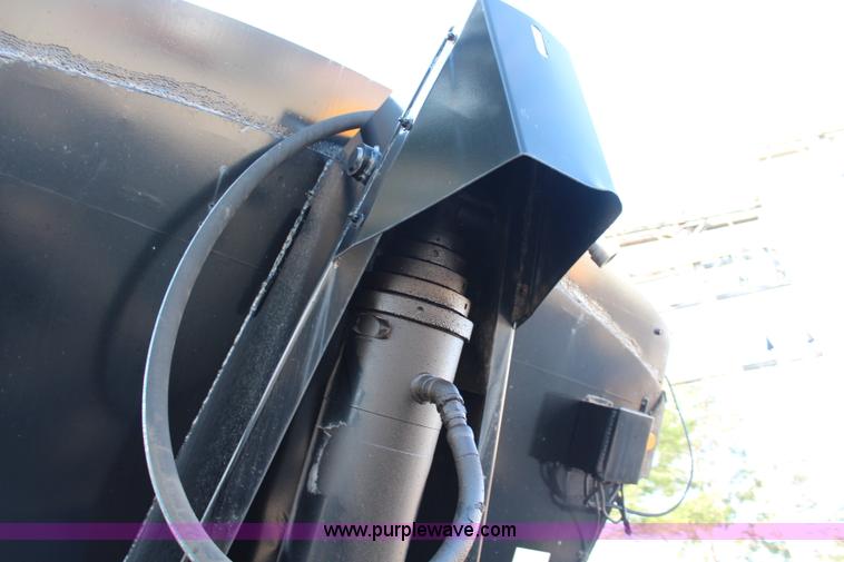 image for item K8766 1997 Midland barrel bed end dump trailer