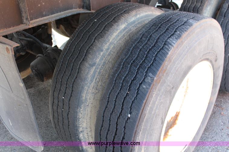 image for item K8766 1997 Midland barrel bed end dump trailer