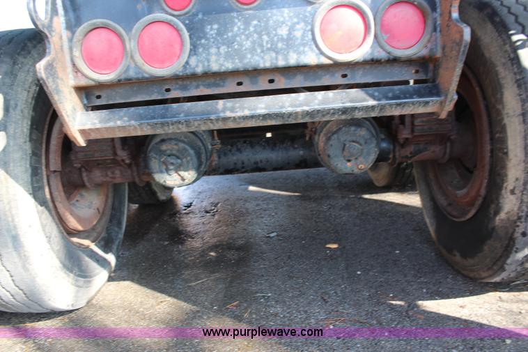 image for item K8766 1997 Midland barrel bed end dump trailer