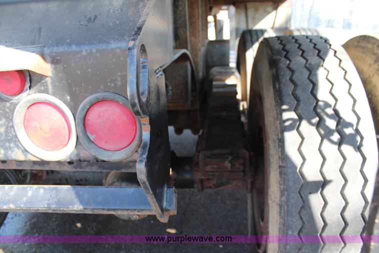 image for item K8766 1997 Midland barrel bed end dump trailer