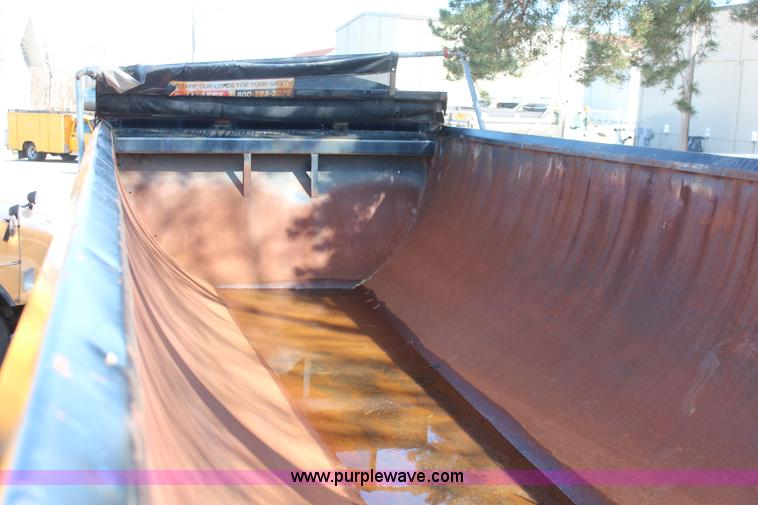 image for item K8766 1997 Midland barrel bed end dump trailer