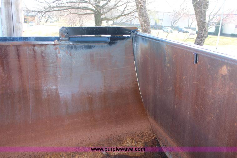 image for item K8766 1997 Midland barrel bed end dump trailer